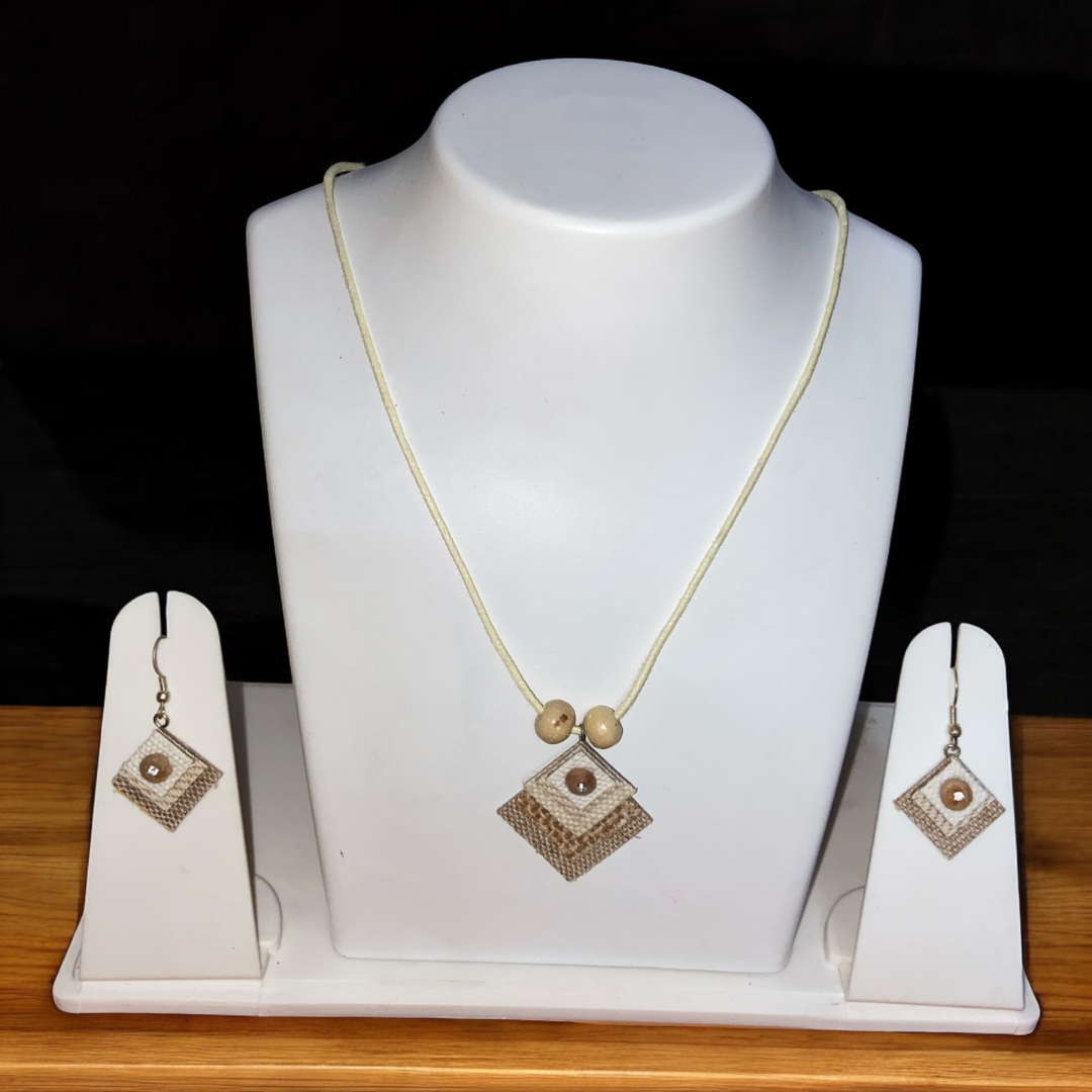 Handcrafted Jute Necklace Set for Women - Beige - Small